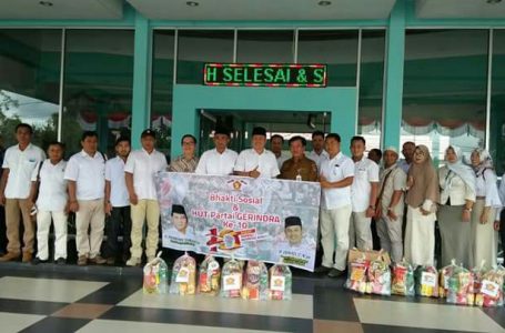 Pengurus GerindraÂ  Baksos di RSUD Melawi
