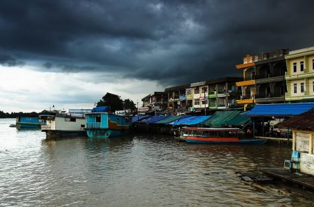 Sintang Kembangkan Waterfront City