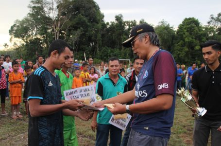 Jarot Puji Kelayakan Lapangan Sepakbola Dugik