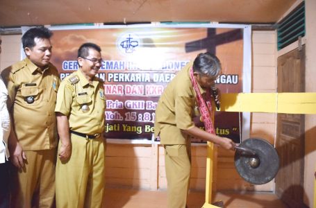 Buka Seminar KKR Pekaria