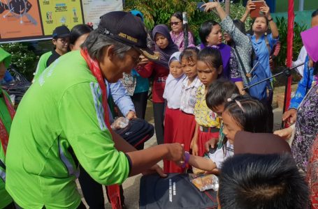 Ajak Anak-anak Gemar Makan Ikan