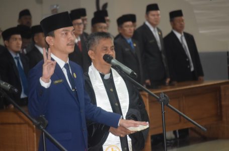 Pimpinan DPRD Sintang Dilantik