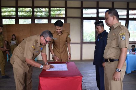 Kibarkan 2.020 Bendera Merah Putih di Perbatasan