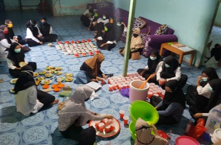 Gelar Buka Puasa Bersama  PWI Sintang Santuni Anak Panti Asuhan Hira