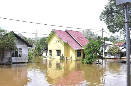 Kota Sintang Mulai Tergenang Banjir