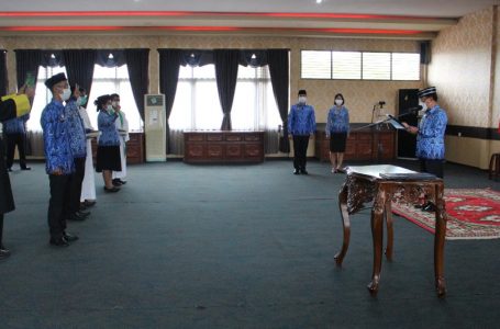 94 Pejabat Pemkab Sanggau Diambil Sumpah Janji