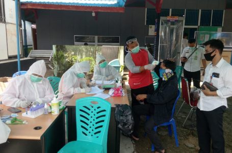 Para Santri di Sanggau Dirapid Test