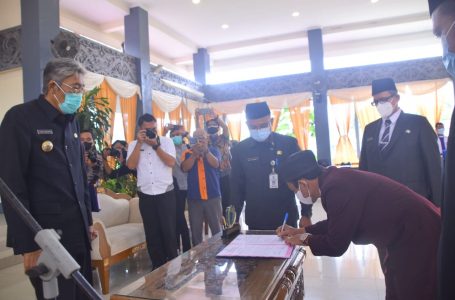 Empat Pejabat Eselon 2 Dilantik, Ini Pesan Bupati Sintang
