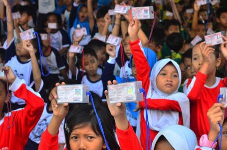 Sekda Sintang Imbau Orangtua Urus Kartu Identitas Anak