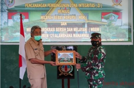 Bupati Sintang Hadiri Pencanangan WBK-WBBM Korem 121/Abw