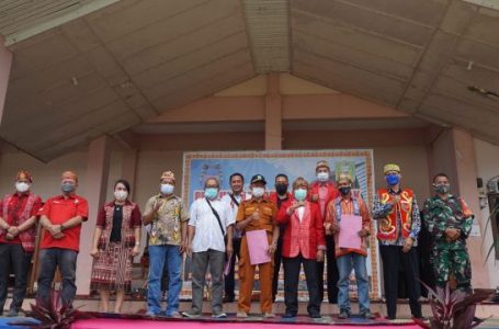 Pelantikan DAD Kecamatan Bonti, Ini Pesan Bupati Sanggau