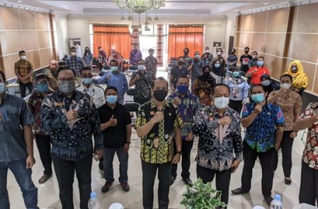 Pemkab Sanggau Dorong Kemudahan Berusaha Melalui Sistem Online