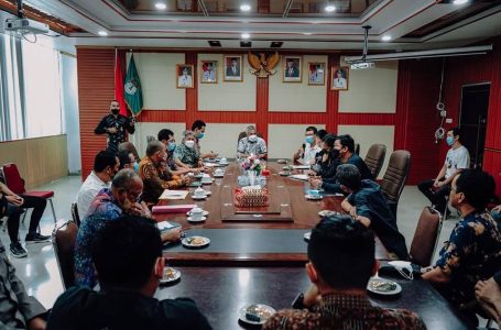 Bupati Ketapang Jelaskan Kedatangan 25 Orang TKA Asal Tiongkok