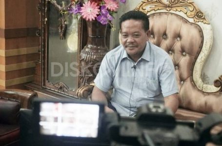 Bupati Sanggau : Perhatikan Masyarakat Adat