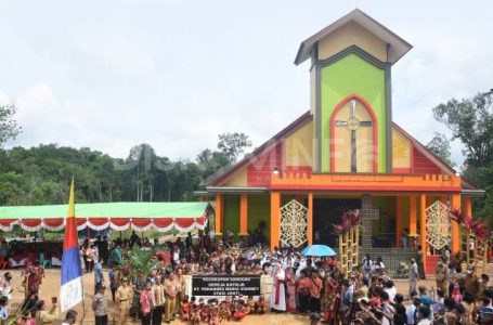 Gereja Katolik Santo Maria Vianney diresmikan