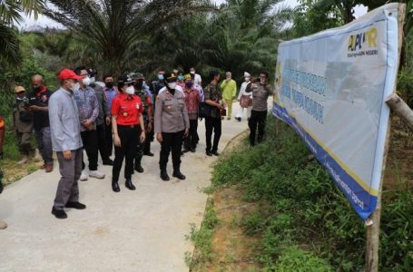 Jalan Beton Kawan Sentra Holtikultura Singkawang Diresmikan