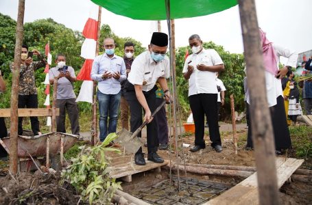 Wakot Pontianak Letakan Batu Pertama Pembangunan Masjid Baithul Hudri