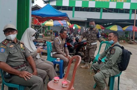 Satpol PP Putussibau Monitor Pasar Pagi