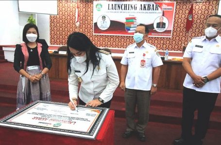 <strong>Bupati Landak Launching Silabus Kurikulum Muatan Lokal</strong>