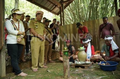Bupati Sanggau Resmikan Balai Adat Tembawang Balek Angin