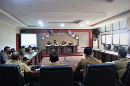 Sekda Mohammad Isa Pimpin Rapat Evaluasi Percepatan Vaksinasi