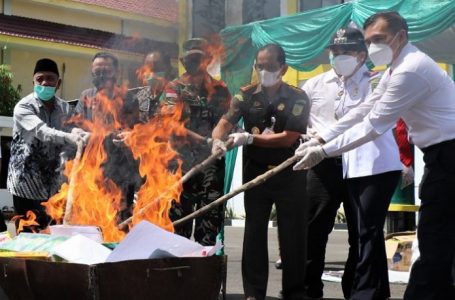 Sebanyak 54 Barang Bukti Tindak Pidana Dimusnahkan