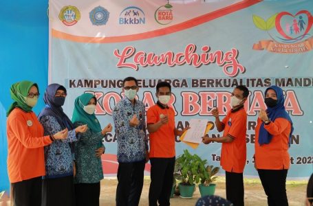 Pemkot Pontianak Canangkan Kampung KB Mandiri Kobar Berjaya