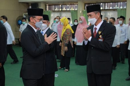 Edi Kamtono Lantik 5 Pimpinan Baznas Pontianak