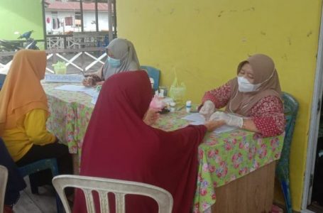 Nakes Puskesmas Selimbau Sediakan Posbindu PTM