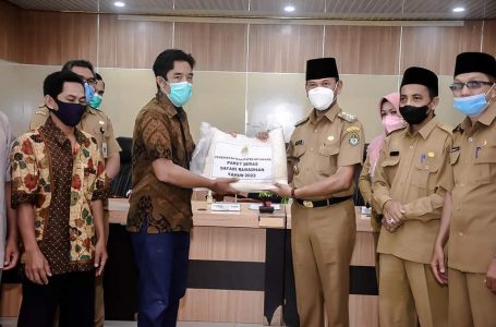 Pemkab Ketapang Berikan  Bantuan Beras