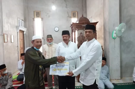 Pemkab Sambas Laksanakan Safari Ramadan di Desa Tebing Batu