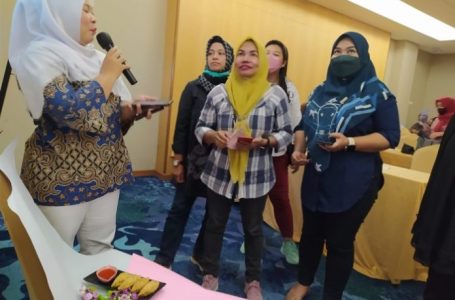 Eks Pekerja Migran  Singkawang Hadiri Pelatihan Digital Marketing￼
