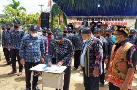 Pengurus Ayongk Dayak Taman Sekadau Resmi Dilantik