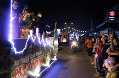 <strong>Wali Kota Singkawang Lepas Rombongan Pawai Waisak</strong>