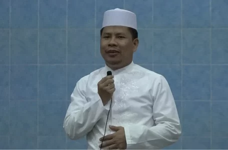 Bupati Satono Apresiasi Sajadah Fajar Makmurkan Masjid