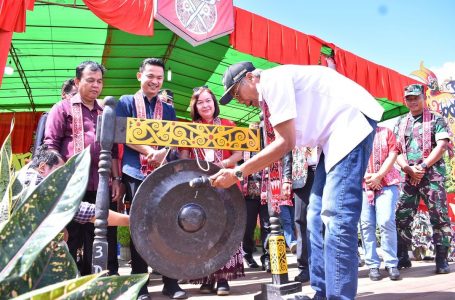 Gawai Dayak Nyelepat Taun Desa Sekubang Resmi Dibuka