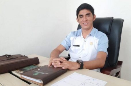 Santosa Minta Kades Ipoh Emang Bayar Siltap Perangkatnya