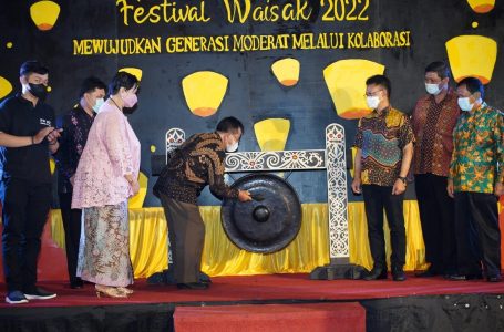 Edi Kamtono Hadiri Festival Waisak 2022
