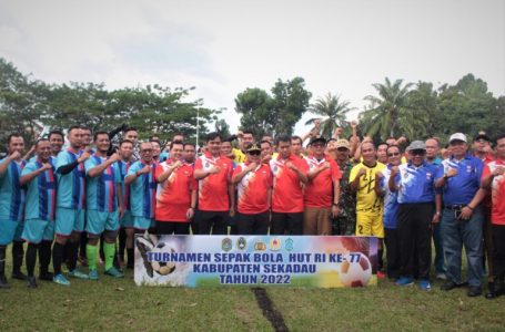 Peringati HUT RI, Aron Buka Turnamen Sepak Bola