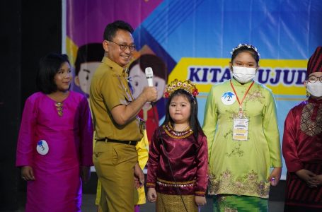 Edi Kamtono Buka FLS2N Tingkat SD