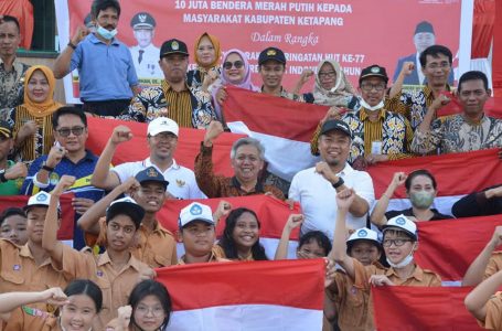 Sekda Hadiri Kegiatan Gerakan Pembagian 10 Juta Bendera