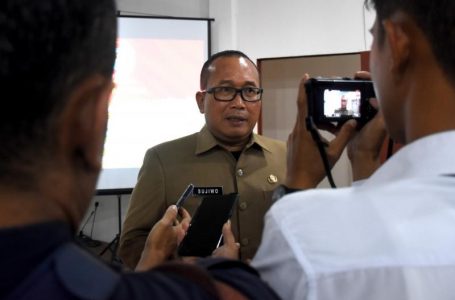 Sujiwo Sampaikan Tiga Raperda