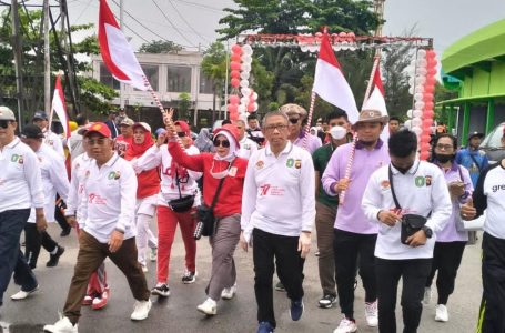 Ribuan Peserta Ikuti Jalan Sehat Kebangsaan PMP Kalbar