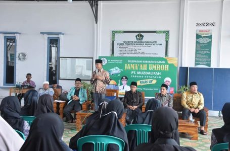 Wabup Lepas Keberangkatan 90 jemaah Umroh PT. Muzdalifah