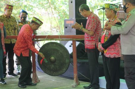 Pekan Gawai Dayak Desa Beloyang Resmi Dibuka