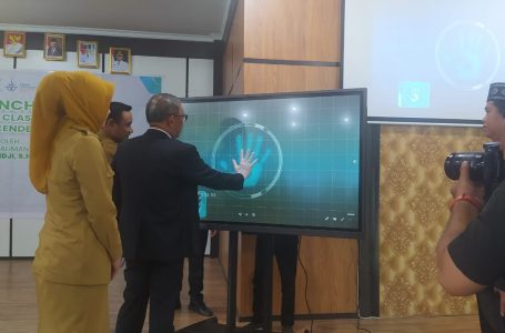 Smart Digital Class MAN IC Sambas Dilaunching