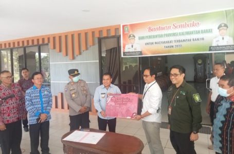 Gubernur Kalbar Berikan 600 Paket Sembako