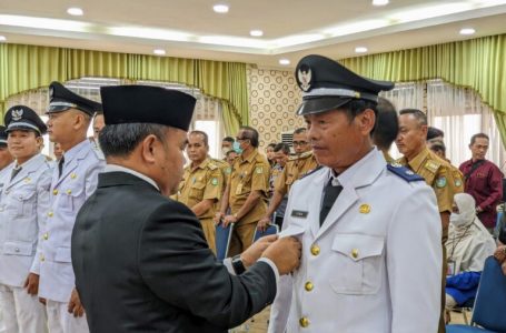 19 Kades Kabupaten Sekadau Dilantik