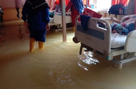 86 Pasien RSUD Abdul Aziz Dievakuasi Akibat Banjir