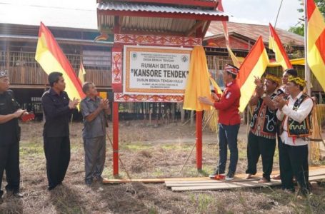 Rumah Betang Sao Langke Kansore Tendek Diresmikan